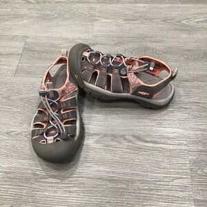 KEEN Newport H2 Sandals Women’s Size 7 Water Shoe Outdoor Gorpcore Hiking Active